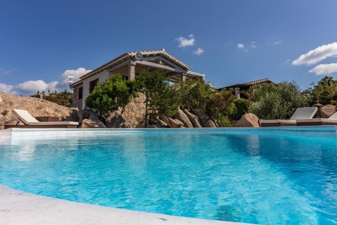 Villa Cala Di Luce - Homelike Villas San Teodoro  Exterior photo